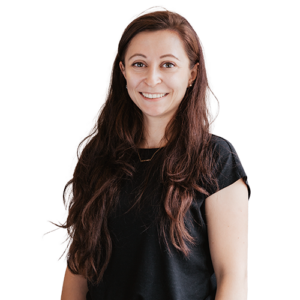 Hey! Ich bin Christiane und ich baue gerne Brücken zwischen Welten: Therapie und Training, Tiere und Technik, Fühlen und Verstehen.